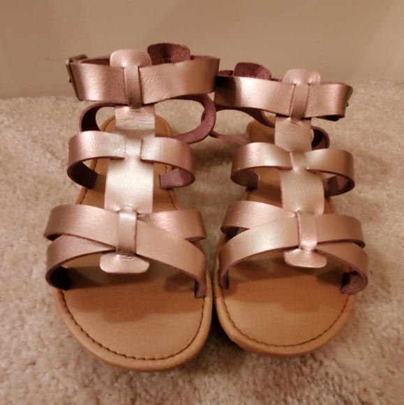 All 5 pair  Girl's shoes great value - Picture 5 of 8